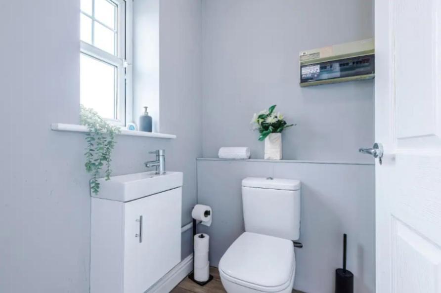 Lux 3 Bed 10 Mins From Centre - Parking & Netflix Manchester